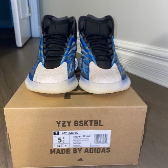 Yeezy QNTM BSKTBL Frozen Blue Size 5.5 Men\'s main image 4